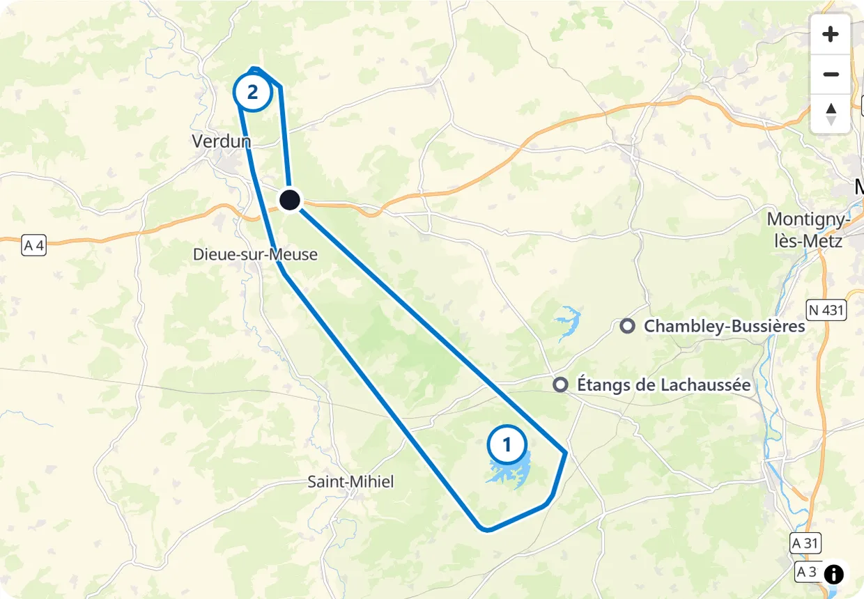 Carte du circuit : départ du Rozelier, puis Lac de Madine, Ossuaire de Douaumont, et retour. Sont aussi nommés, sans être survolés : Étangs de Lachaussée et Chambley-Bussières.